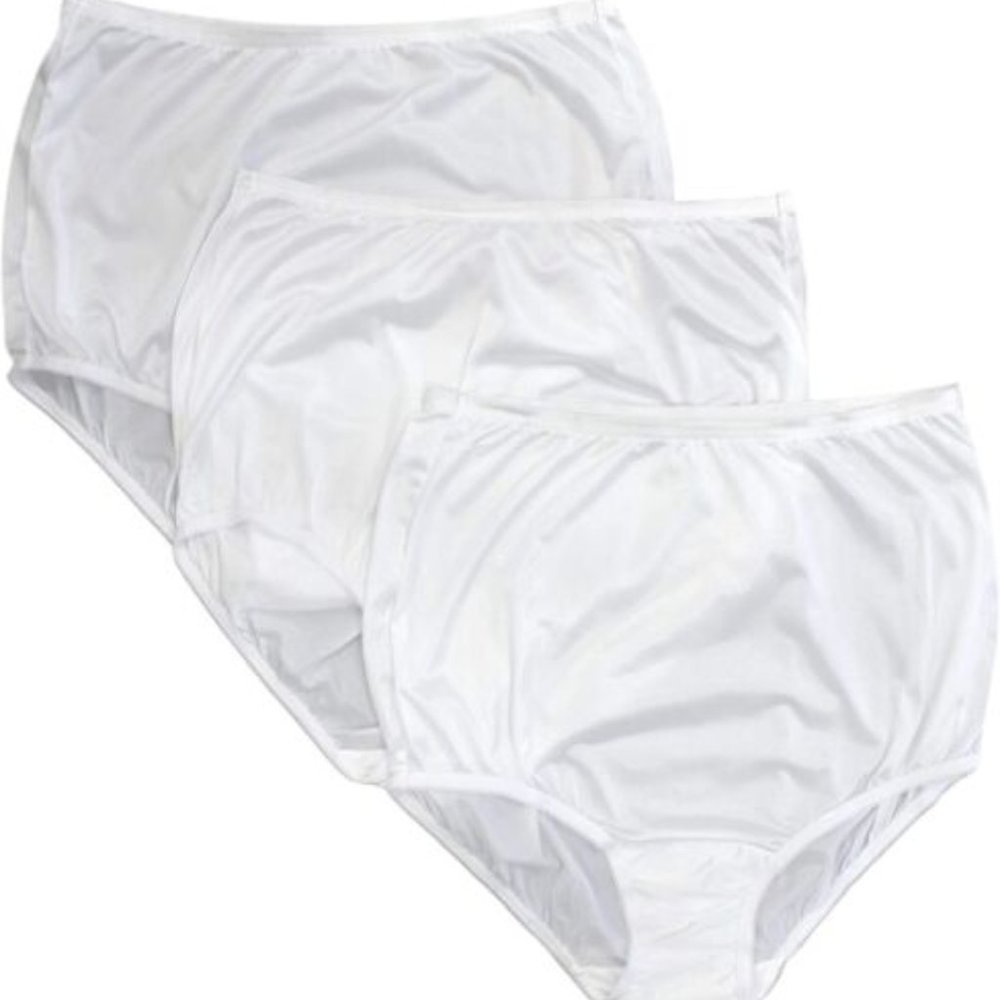 Vanity Fair NWT White Perfectly Yours Ravissant Brief Panty 15712 3 Pack 12 5XL